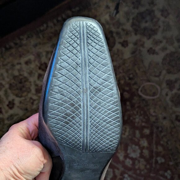 Boots La CANADIENNE Brown Suede 3" heel 9M EUC RE-LIST - Heel Cap Replaced - Picture 9 of 12